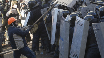 Russia starts giving out passports to Ukraine’s ex-Berkut officers pelted with ‘threats’