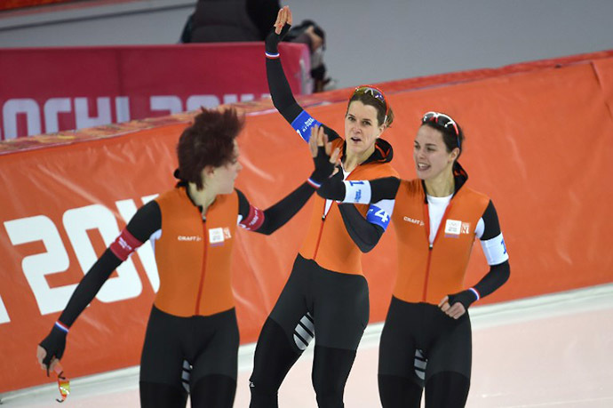 (From L) Netherlands' Jorien ter Mors, Ireen Wust and Marrit Leenstra (AFP Photo / Damien Meyer)