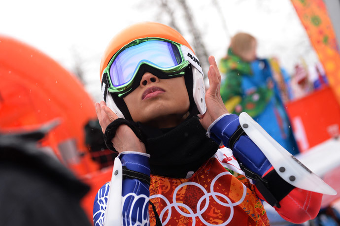 Thailand's Vanessa Vanakorn (Mae) gets ready to take the start of the Women's Alpine Skiing Giant Slalom Run 1 at the Rosa Khutor Alpine Center during the Sochi Winter Olympics on February 18, 2014. (AFP Photo / Dimitar Dilkoff)