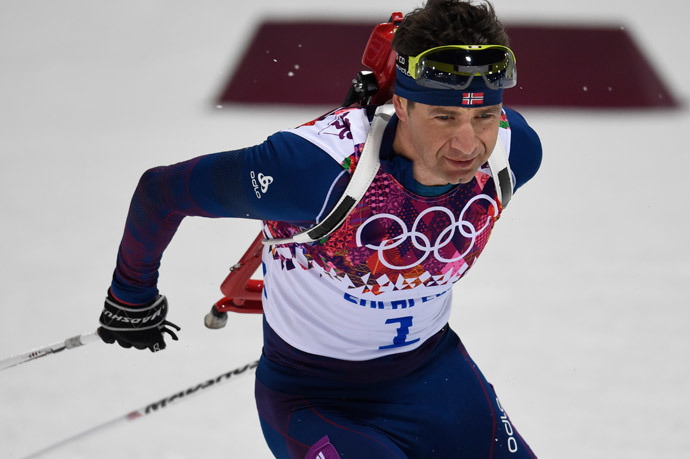 Norway's Ole Einar Bjoerndalen competes in the Men's Biathlon 12,5 km Pursuit at the Laura Cross-Country Ski and Biathlon Center during the Sochi Winter Olympics on February 10, 2014 in Rosa Khutor near Sochi. (AFP Photo / Odd Andersen) 