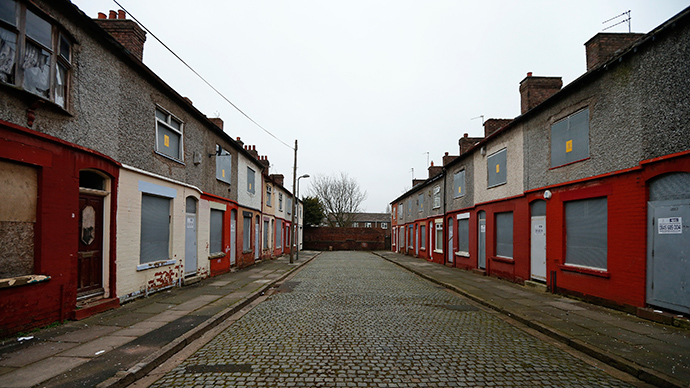 A street of boarded up terraced houses is seen in the Kensington area of Liverpool, northern England (Reuters / Phil Noble)