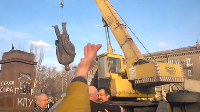 Violence erupts near toppled Lenin statue in Kharkov, Ukraine (VIDEOS)