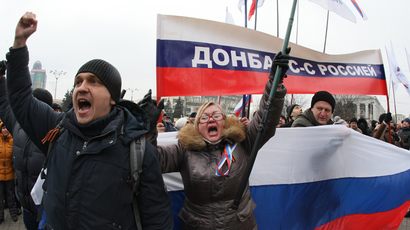 People, not police, took back govt office from nationalists in Ukraine's Kharkov