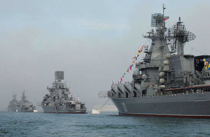The ship parade during the celebration of the Russian Black Sea Fleet's 230th anniversary in Sevastopol.(RIA Novosti / Vasiliy Batanov)