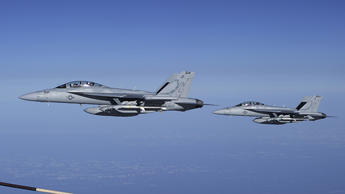 Two U.S. Navy EA-18G Growler electronic warfare jets (Reuters / Ho New)