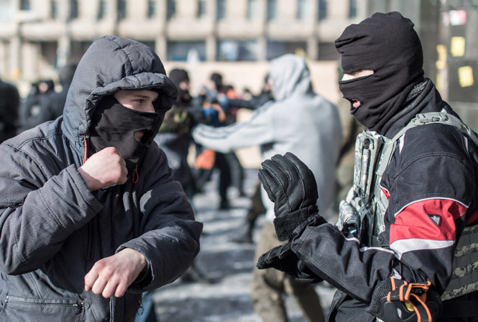 Training in hand combat among opposition fighters from the nationalist organization "Right sector" in a camp on Independence Square in Kiev.(RIA Novosti / Andrey Stenin)