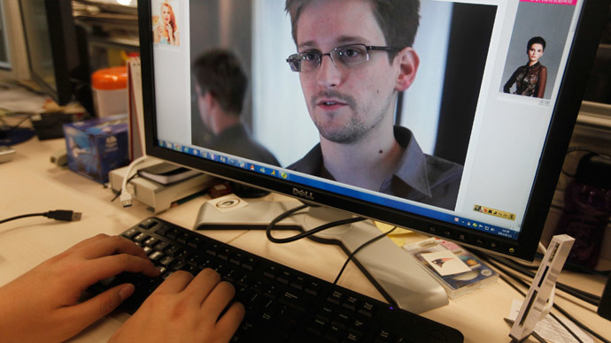 Pulitzer Prize board to clash over awarding Snowden reporters