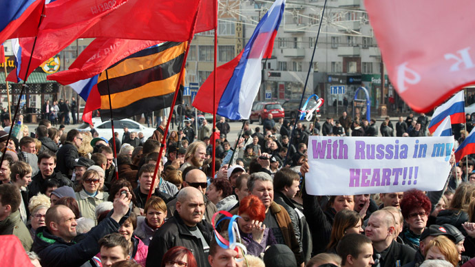 Thousands picket Donetsk govt building, demand release of local governor