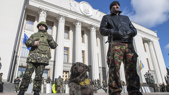 Ukraine quits CIS, sets visa regime with Russia, wants Crimea as 'demilitarized zone'