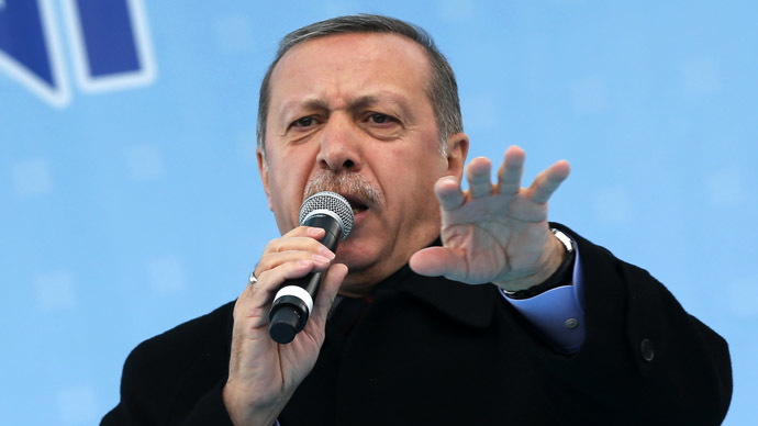 Turkey blocks Twitter after PM threatens to wipe it out