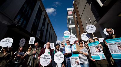 UK Midlands outrage: Police teargas and 'assault' students protesting tuition fees