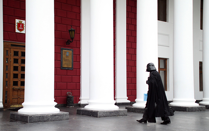 A Ukrainian wearing a Darth Vader costume walks into the city hall of the southern Ukrainian city of Odessa (AFP Photo)
