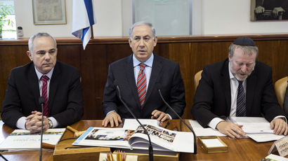 Israel slaps Palestine with economic sanctions amid collapsing peace talks