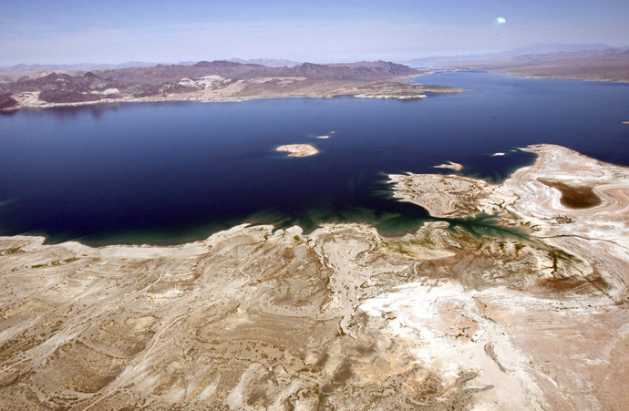 An aerial view of Lake Mead (Reuters/Mario Anzuoni)