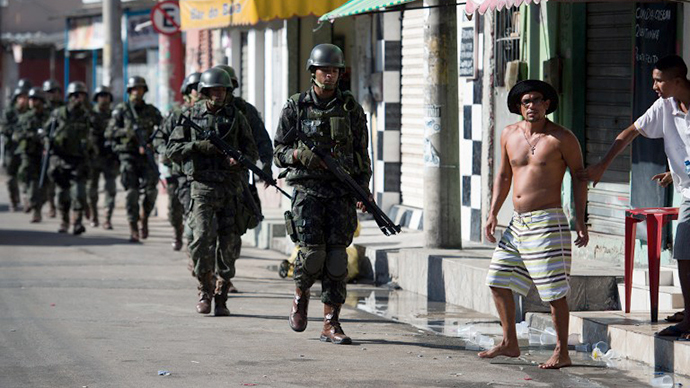 Rio slum raided ahead of World Cup (PHOTOS)