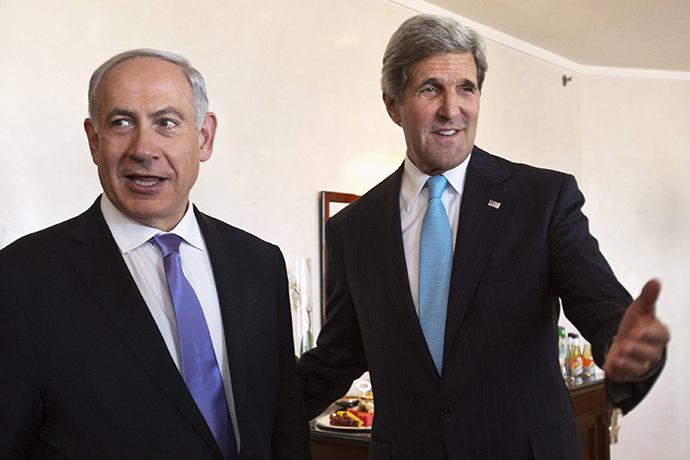 U.S. Secretary of State Kerry (right) and Israeli Prime Minister Netanyahu (Reuters / Jacquelyn Martin)
