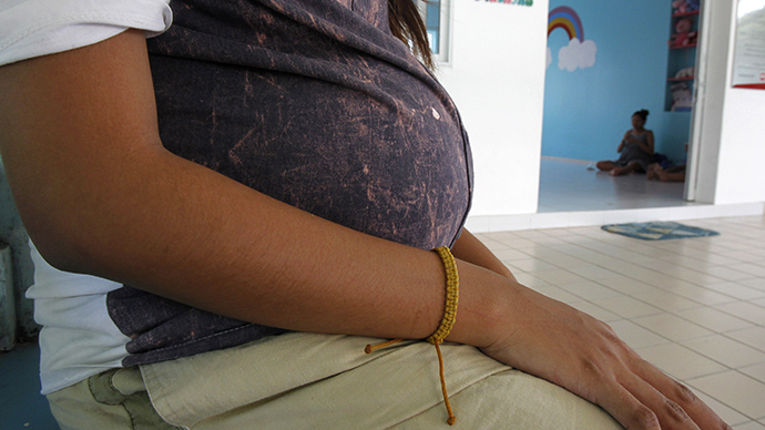 Tennessee adopts legislation to criminally prosecute drug-addicted pregnant women