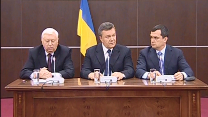 Ukraine on brink of civil war after blood was spilt in east – Yanukovich