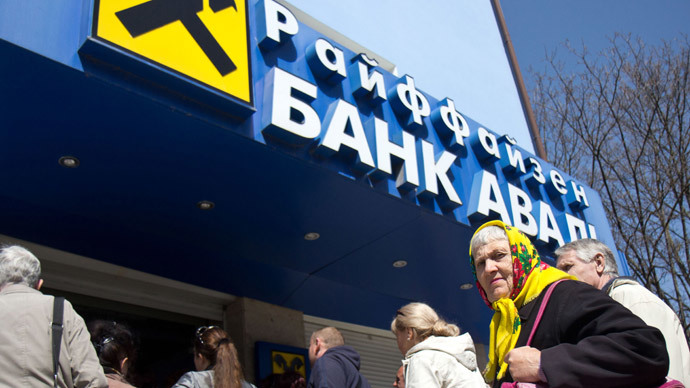 Ukrainian banks quit Crimea