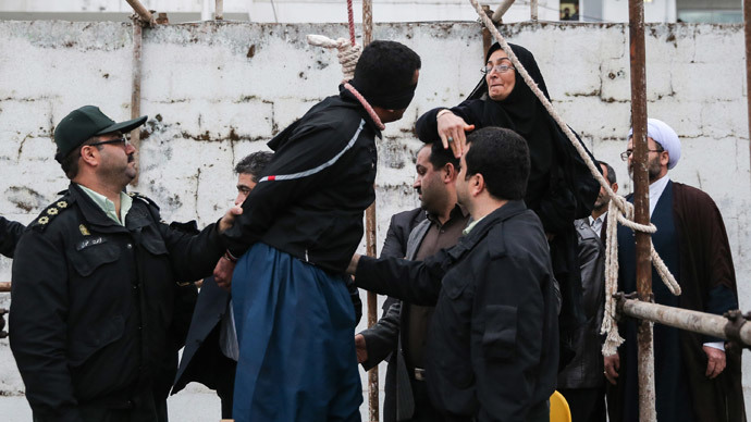 ​Victim’s mother reprieves Iranian Killer with noose around his neck