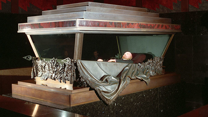 Majority of Russians still support Lenin’s burial - poll