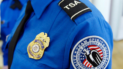 Man sues TSA for spilling his mother's ashes in suitcase
