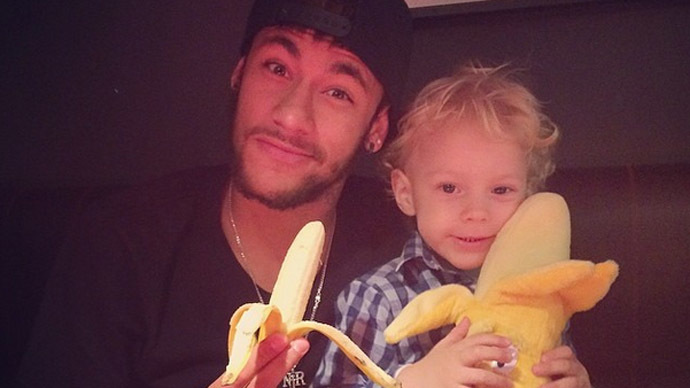 #WeAreAllMonkeys: Neymar, Aguero, Luiz troll racists with 'Alves banana kick'