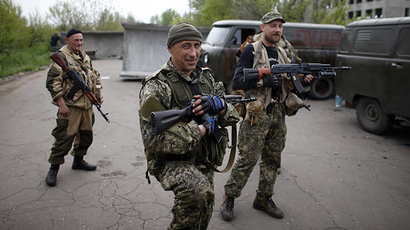 Clashes in Slavyansk as Kiev's troops maintain chokehold