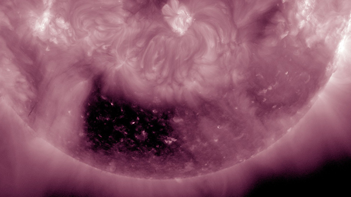 Huge square-shaped ‘coronal hole’ spotted on Sun (VIDEO)