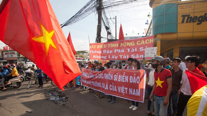 Worst crisis in decades: Vietnam riots over Chinese drilling spread, killing more than 20