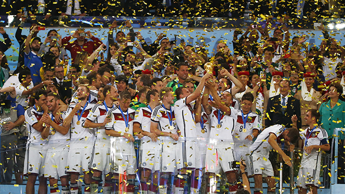 Champions France hoist the World Cup in Moscow (PHOTOS) - RT