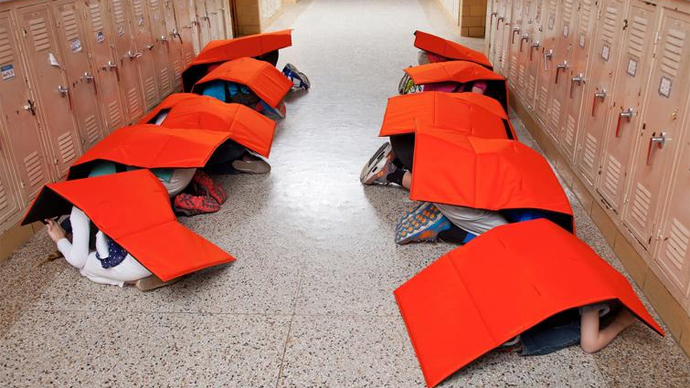 Bulletproof blankets would protect students in case of school shooting