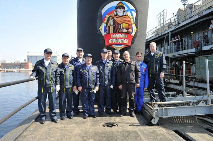 Construction workers of the nuclear submarine (APL) "Vladimir Monomakh" (Photo courtesy of "Sevmash" press service)