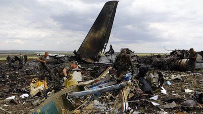 Self-defense forces in Gorlovka, E.Ukraine, claim shooting down Kiev bomber jet