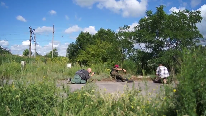 Journalists caught in gunfire near Slavyansk