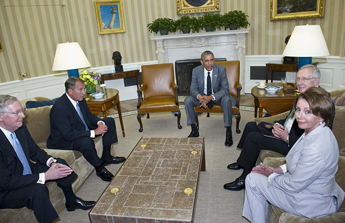 US President Barack Obama meets with Congressional leadership including Senate Majority Leader Harry Reid (2nd R), Senate Minority Leader Mitch McConnell (L), House Speaker John Boehner (2nd L), and House Minority Leader Nancy Pelosi (R), in the Oval Office of the White House on June 18, 2014 in Washington, DC. (AFP Photo / Mandel Ngan)