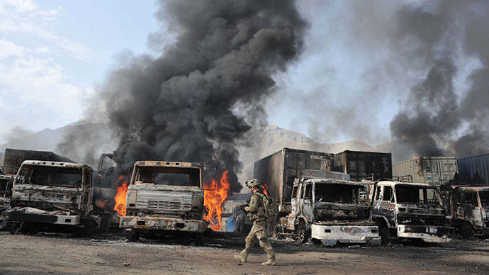 Taliban attack leaves 37 burned-out NATO fuel trucks in Afghanistan (PHOTOS)