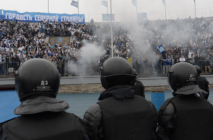 Disturbances at the bleachers during the game between FC Zenit St. Petersburg and FC Dynamo Moscow at the the 29th round of the Russian Football Premier League (RIA Novosti / Alexey Danichev)