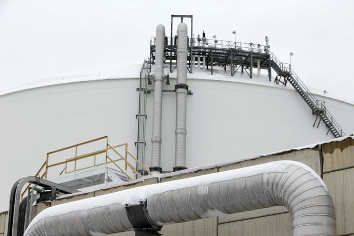 ransfer lines (bottom and center) feed into the top of a storage tank at the Dominion Cove Point Liquefied Natural Gas (LNG) terminal in Lusby, Maryland (Reuters/Gary Cameron)