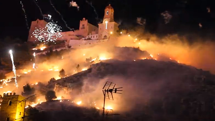 Spanish mayor charged for setting town ablaze (VIDEO)