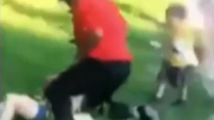 Toddler tries to defend mother from violent attack (WARNING: GRAPHIC VIDEO)