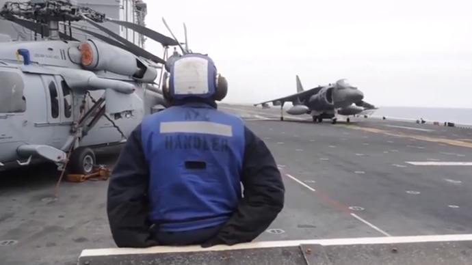 Fighter jet lands on stool after gear malfunction (VIDEO)