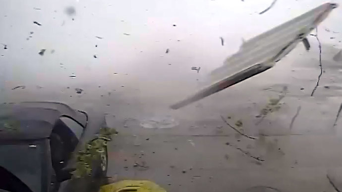 Twister on CCTV: Wisconsin gas station’s direct hit from tornado (VIDEO)