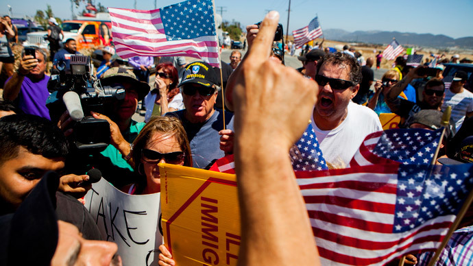 California protesters block transport of undocumented immigrants