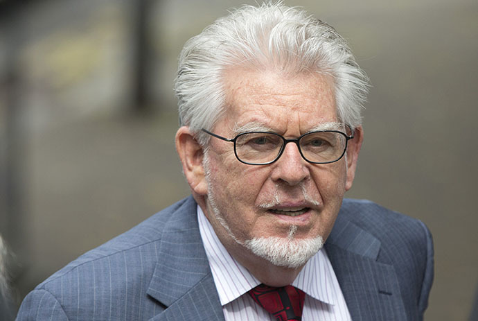 Entertainer Rolf Harris arrives at Southwark Crown Court in London June 27, 2014. (Reuters / Neil Hall)