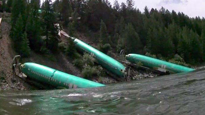 Crash landing: 3 new Boeings stuck on Montana riverbank after train derails