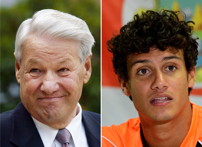 Russia's first president Boris Yeltsin (L) and Costa Rica's Yeltsin Tejeda (AFP Photo)