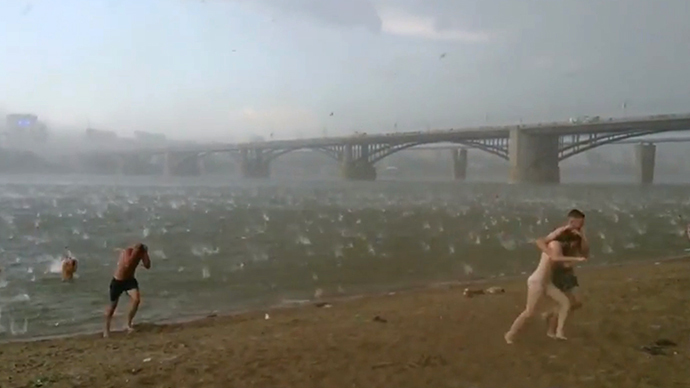 Swimsuits for snow boots: Freak summer snow & hail hit Siberia, Urals (PHOTOS, VIDEO)