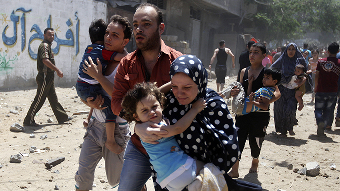 Thousands of civilians flee Gaza, Palestinian death toll surpasses 160