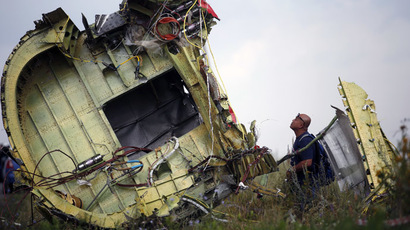 ‘She might be still alive!’ Parents of MH17 victim arrive at crash site in Ukraine